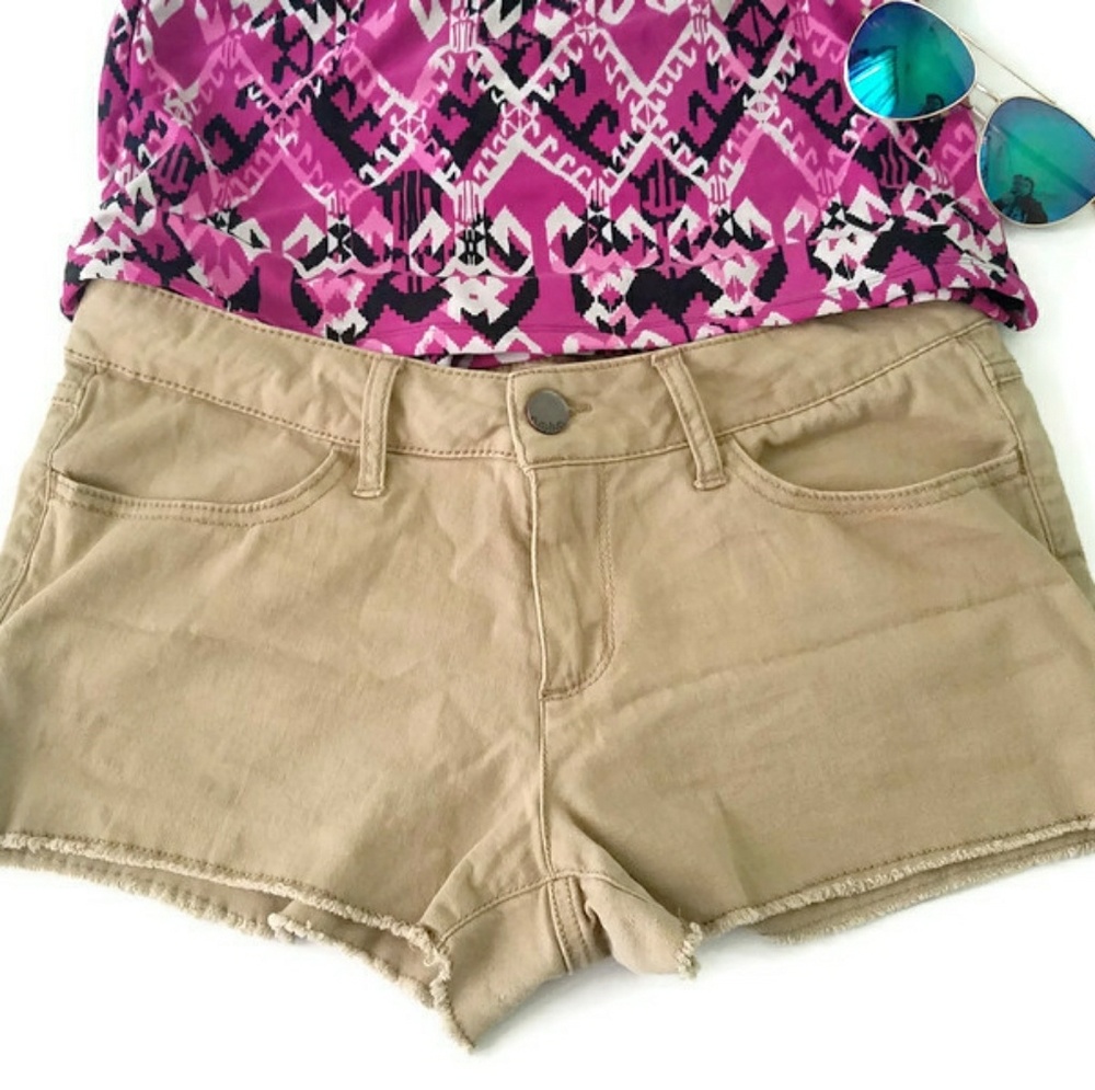 Womens Khaki Shorts Size 11